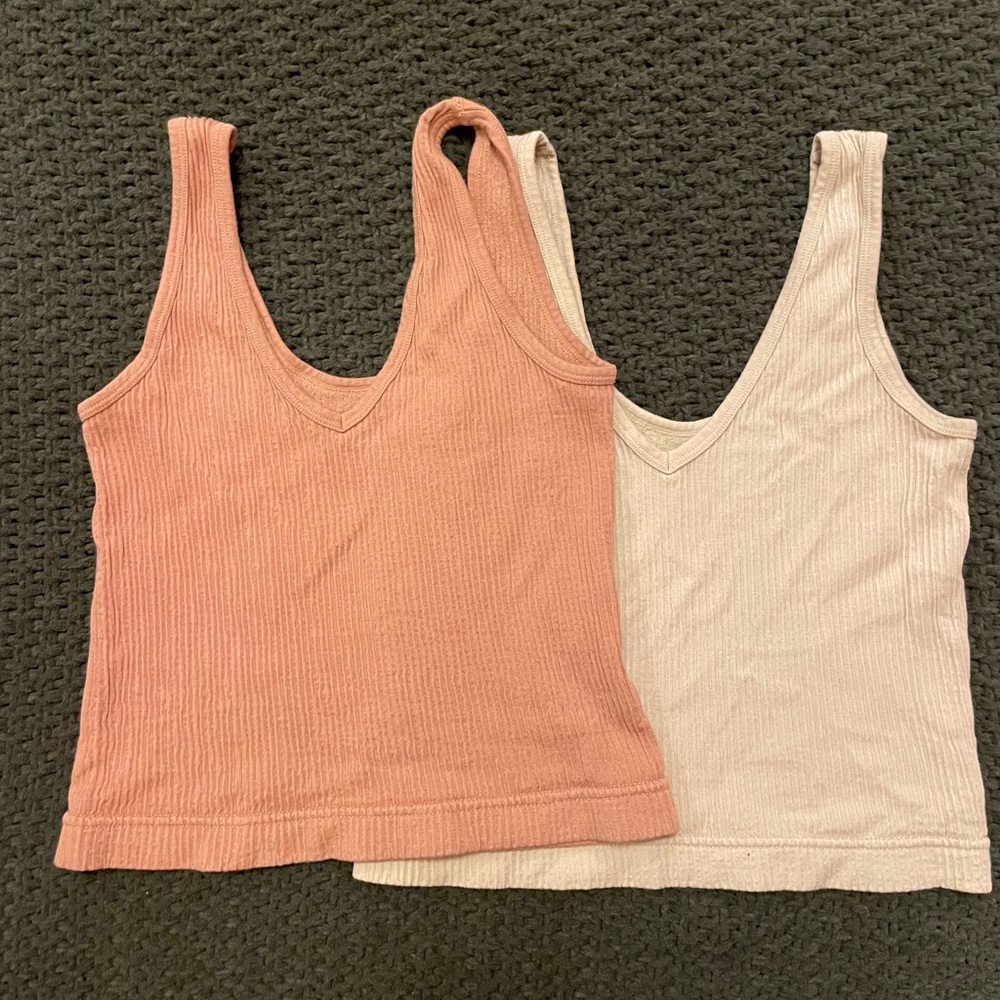 Set of Two Ribbed Crop Tank Tops in Pink and Cream